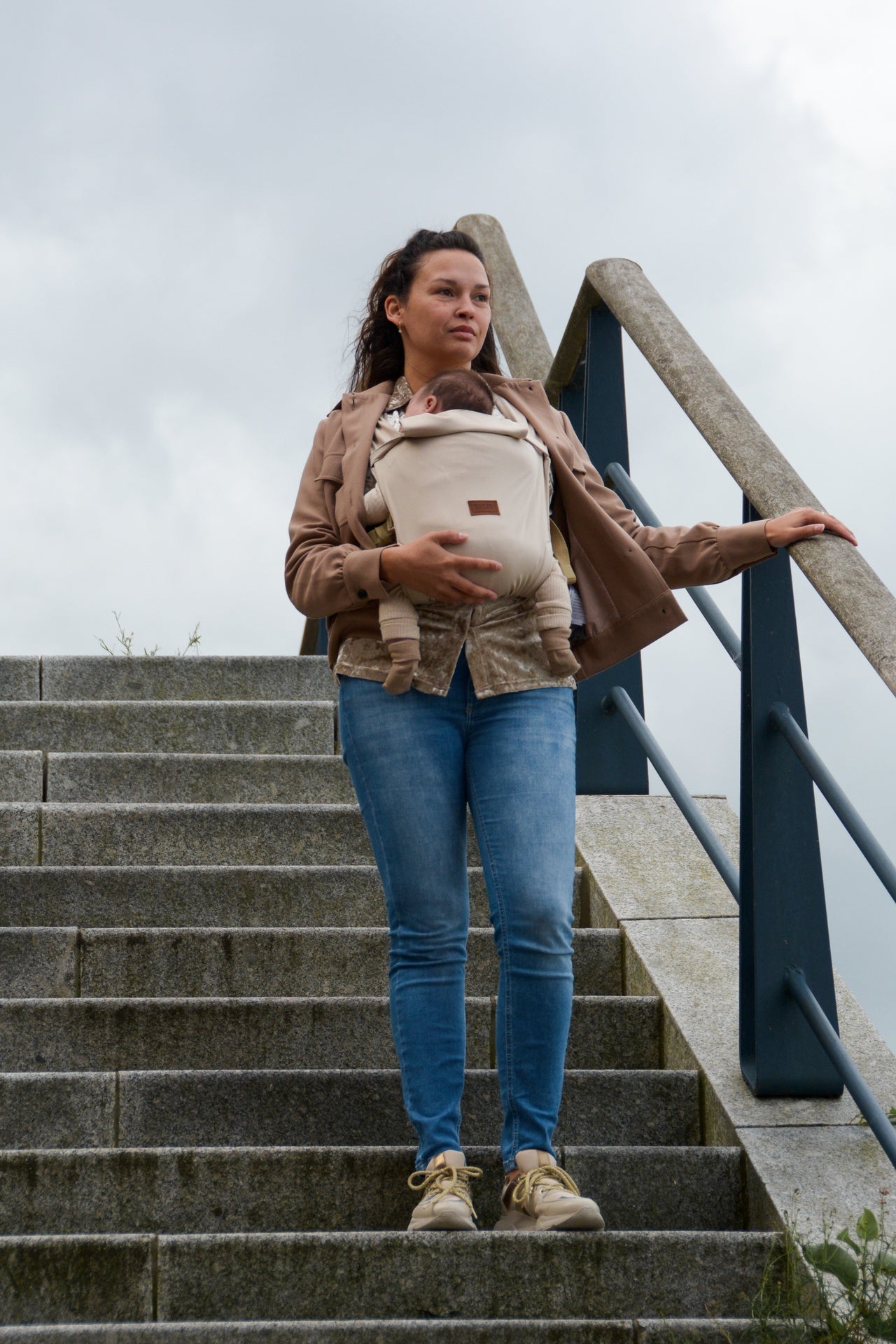 ByKay Porte-bébé ventral Tiny Click Carrier Latte
