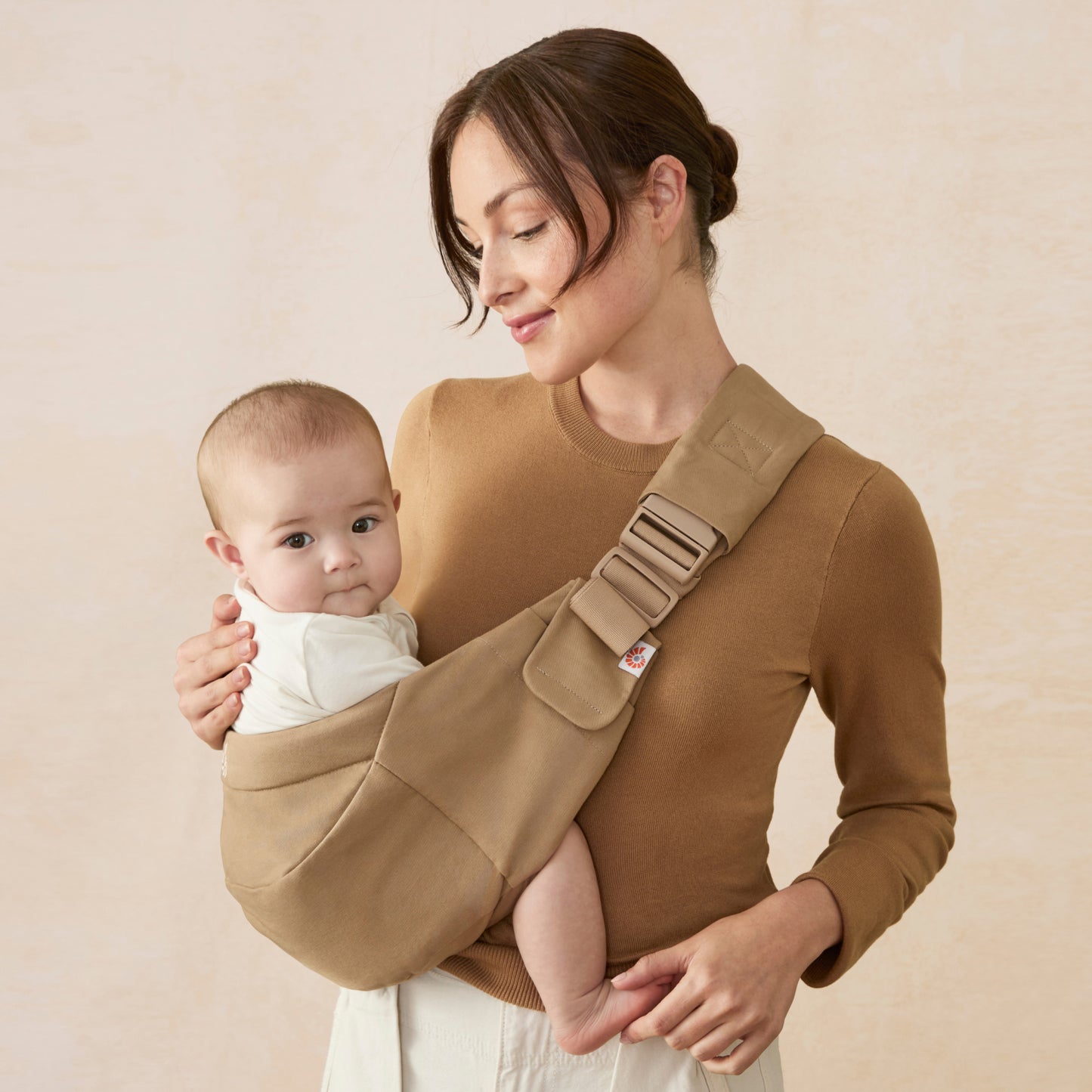 Ergobaby Porte-bébé Upsie Sling Camel