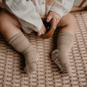 KipKep Chaussettes antidérapantes Cookie Beige