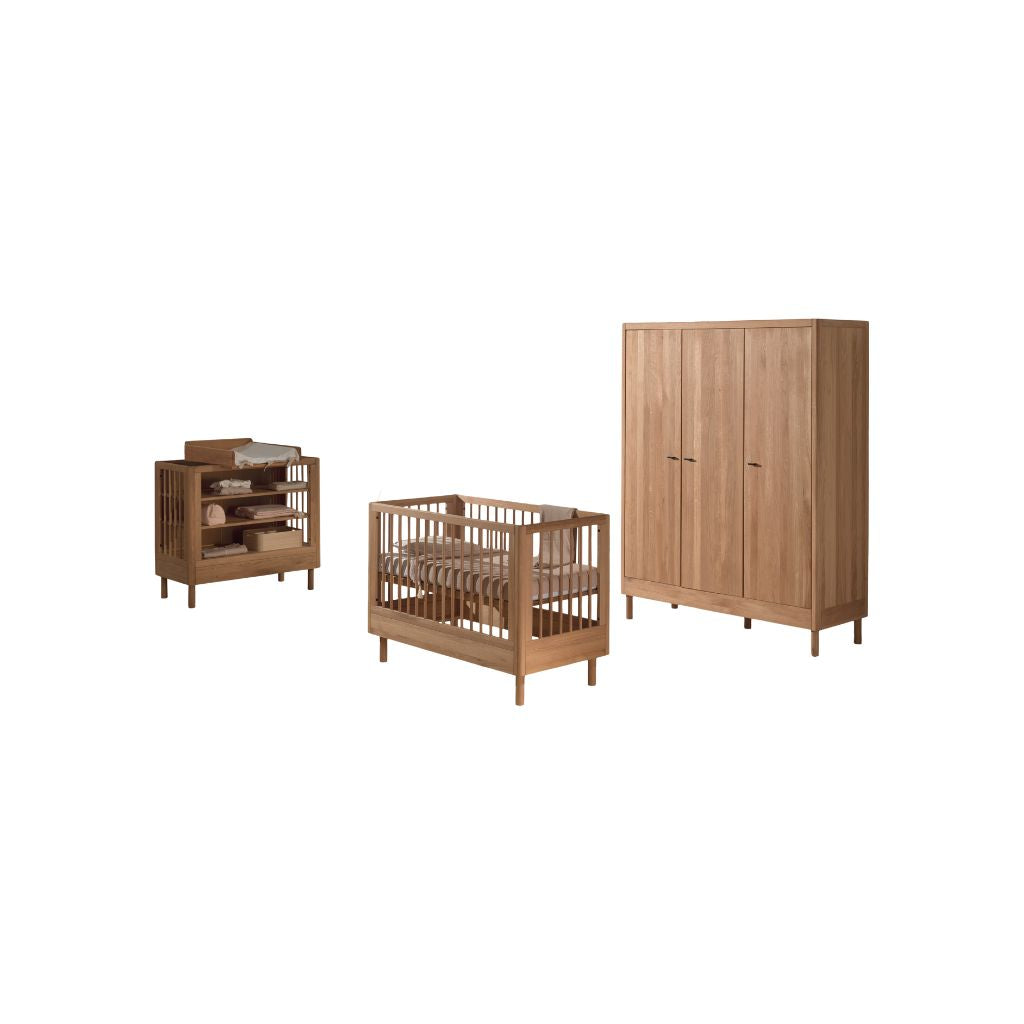 Jaxx 3-delige babykamer (Babybed L 60 x B 120 cm + Verzorgingstafel met verlengstuk + Kast met 3 deuren) Forrest Eik