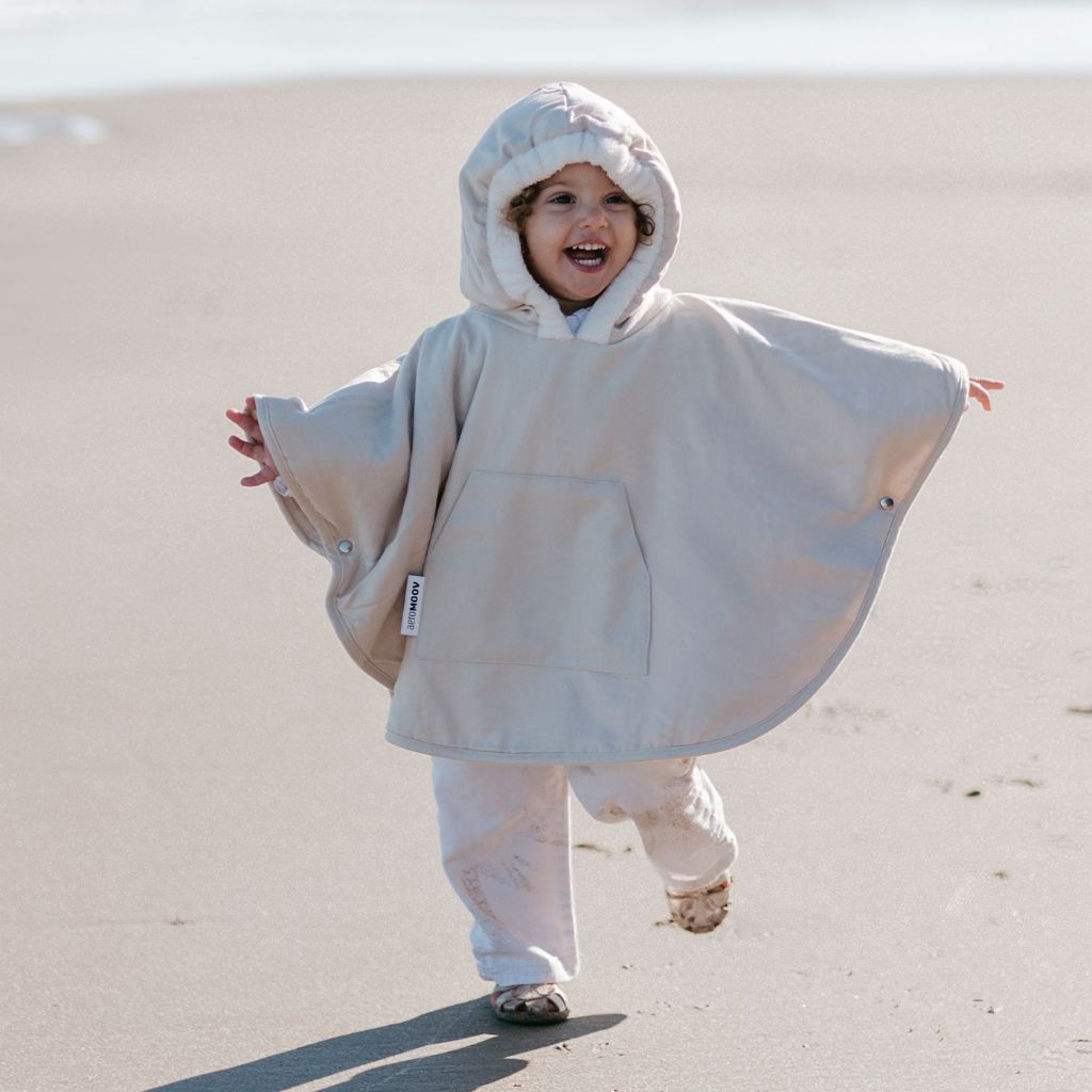 AeroMoov Winter Poncho Chevron Cream