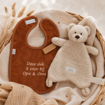 VIB Bavoir "Deze Slab Is voor Bij Opa en Oma" Brown