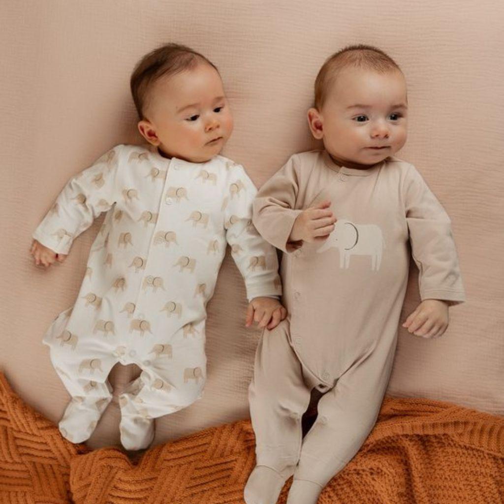 Noukies pyjama per 3 olifant aop zand wit jersey m50 uniseks 0
