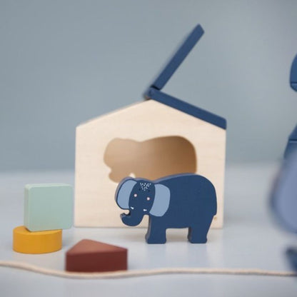 Houten huis, Trixie, Mrs. Elephant
