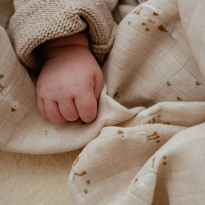 Little Dutch Swaddle doek hydrofiel Little Goose beige 120 x 120 cm
