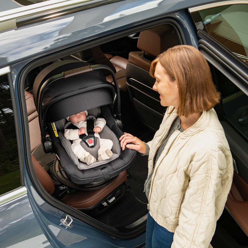 Nuna Isofix Basis Curv R129