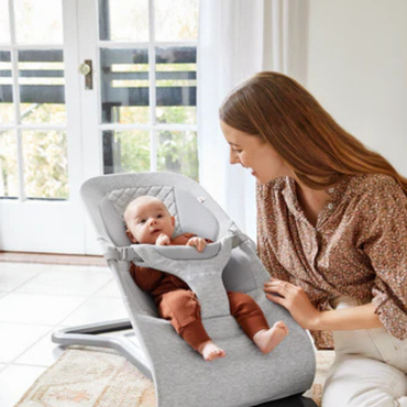 ERGObaby Relax + speelboog Evolve Light Grey