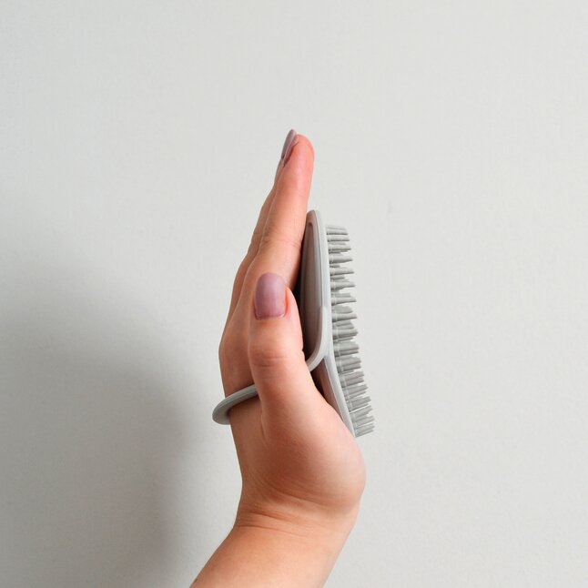 Shnuggle Brosse pour bébé en silicone gris