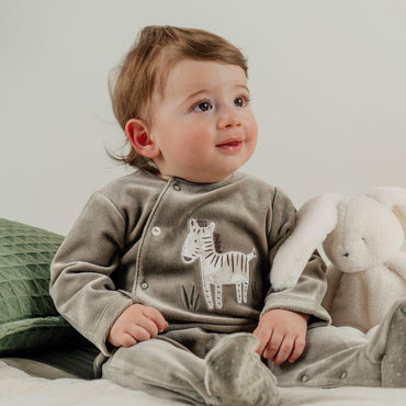 Noukie's Pyjama Fluweel kaki Sweet zebra uniseks