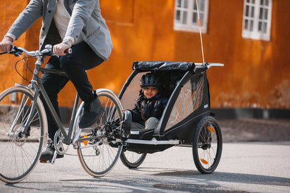 Thule Fietskar Coaster XT Zwart