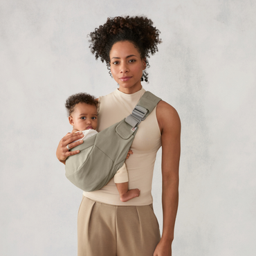 Ergobaby Porte-bébé Upsie Sling Soft Olive