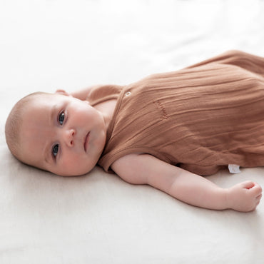 Bemini Zomerslaapzak Magic Bag Swaddle TOG 0,5 Moka 60 cm
