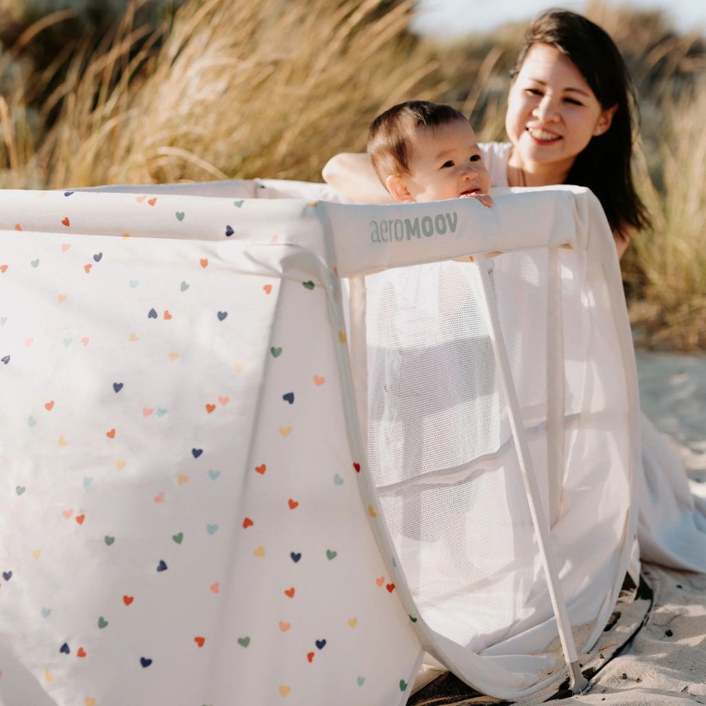 AeroMoov Lit de voyage instantané Confetti Hearts multicolore