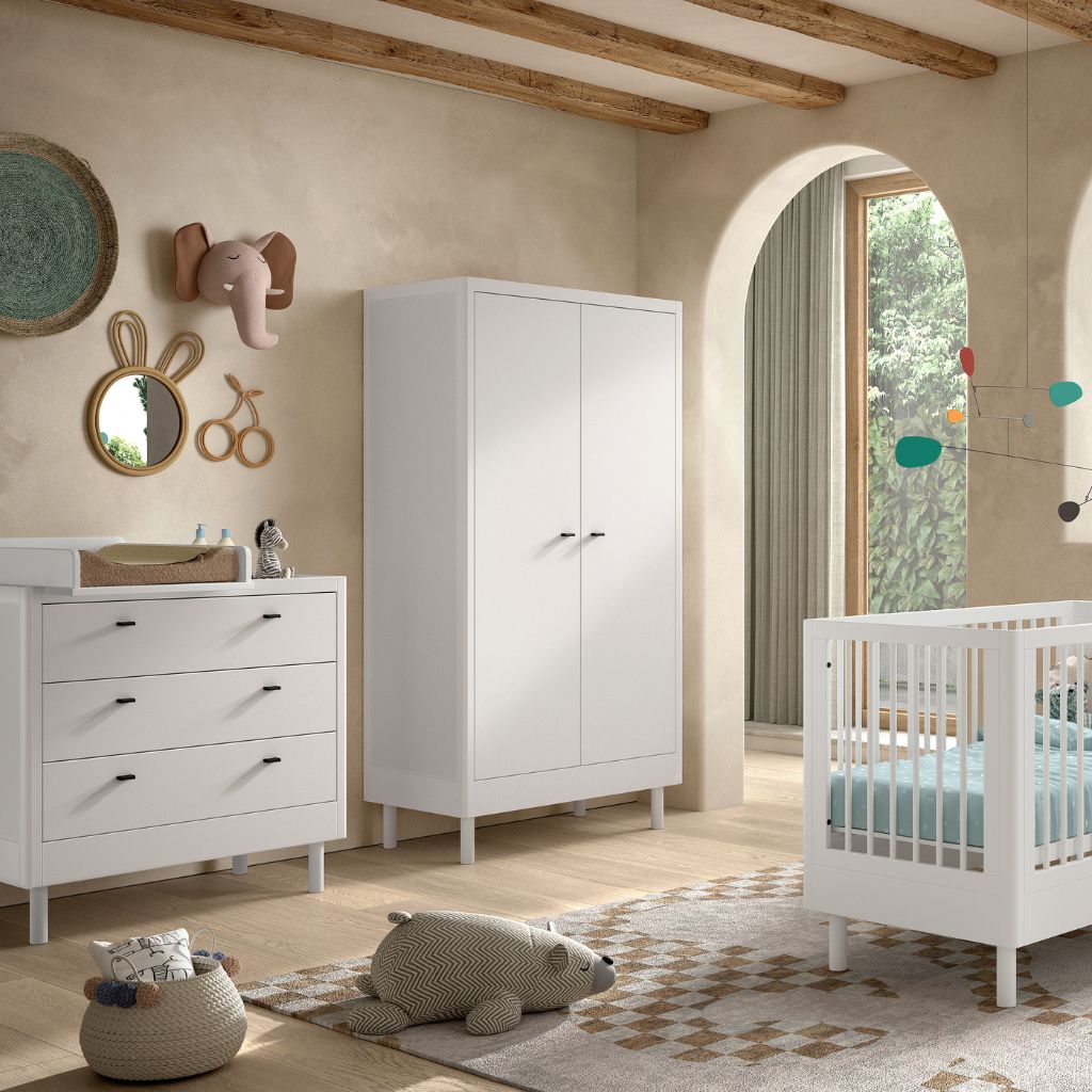 Jaxx 3-delige babykamer (Babybed L 60 x B 120 cm + Commode met verlengstuk + Kast met 2 deuren) Forrest Beuk Wit