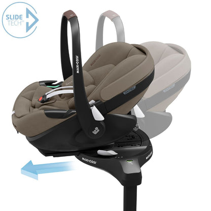Maxi-Cosi Poussette 3 en 1 Fame Sapphire Sand + Nacelle Sapphire Sand + Siège-auto portable Groupe 0+ Pebble 360 Pro2 Twillic Truffle + Base FamilyFix 360 Pro