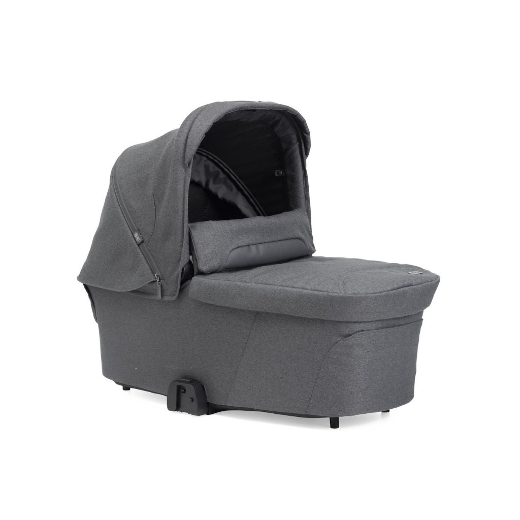 Chicco  Poussette 3-en-1 Trio Bellagio Black Satin + Nacelle Flexi Black Satin +  Siège Auto Portable Groupe 0+ First Seat Recline i-Size Black Satin + Base i-size 360° 