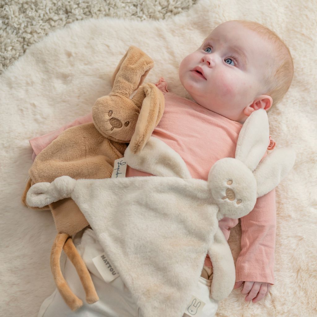 Nattou Knuffeldoekje Lapidou Driehoek Warm Beige