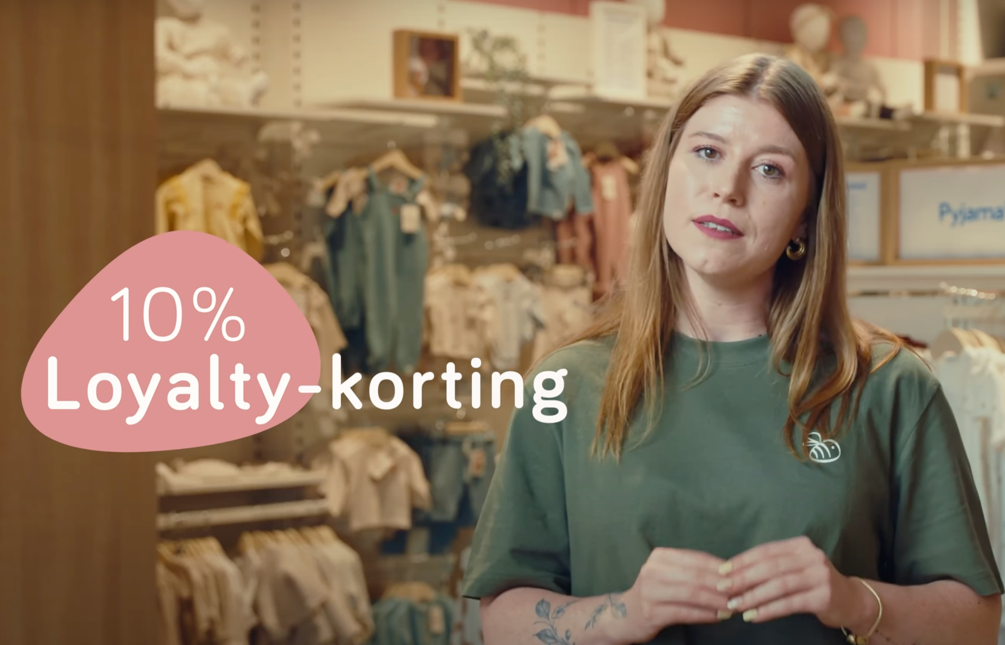 Video laden: Word lid van de <b>Dreambaby Family</b> en geniet als trouwe klant van mooie extra’s. Spaar 10% Loyalty-korting op al je aankopen en laat je volop verwennen met exclusieve aanbiedingen en cadeautjes. Ontdek al jouw voordelen voor een fijne start!