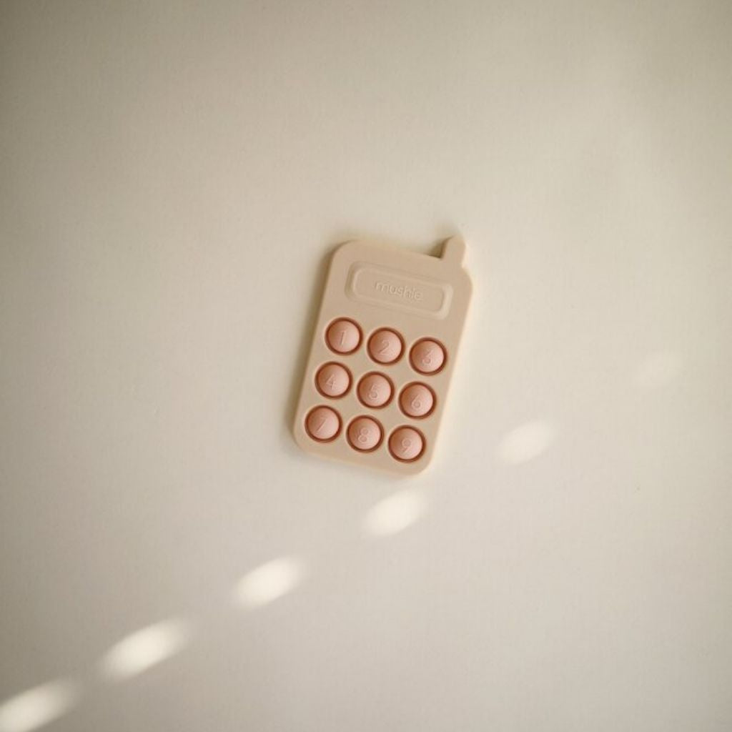 Mushie Jouet de dentition Téléphone Blush