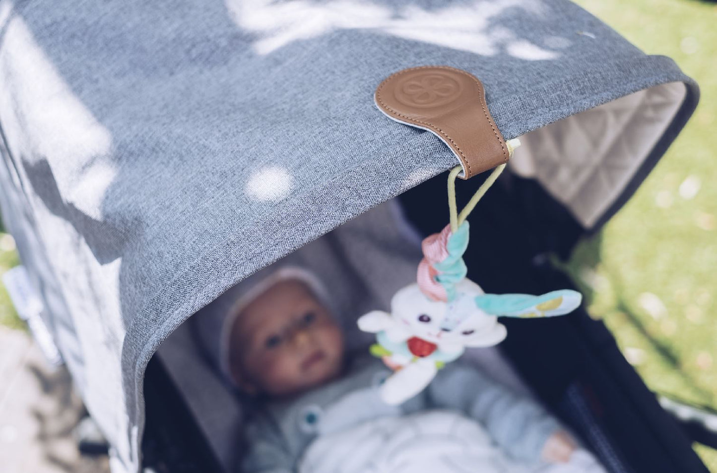 Cloby Attache pour poussette/poussette canne Swaddle Clips cognac/gris