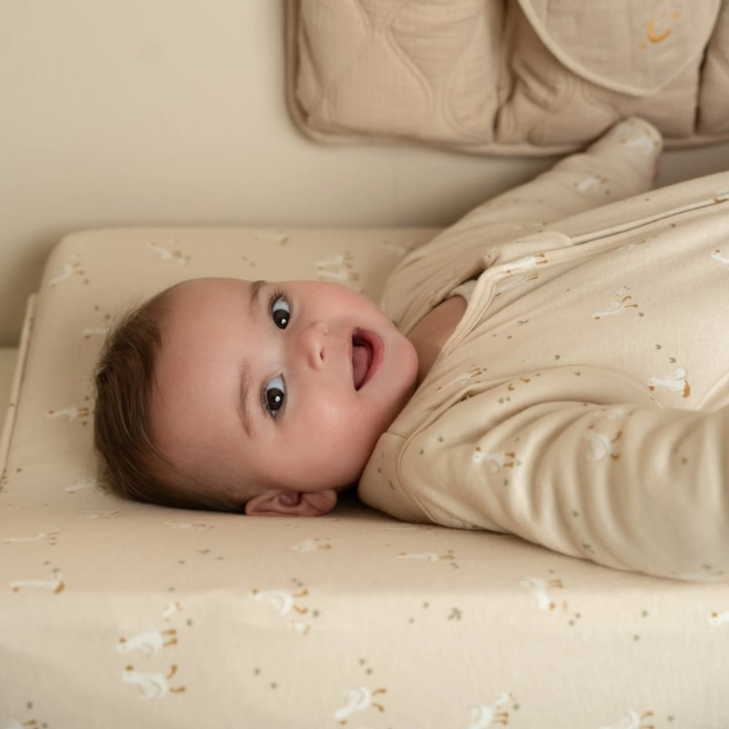 Little Dutch Housse pour matelas à langer Newborn Naturals Little Goose Beige