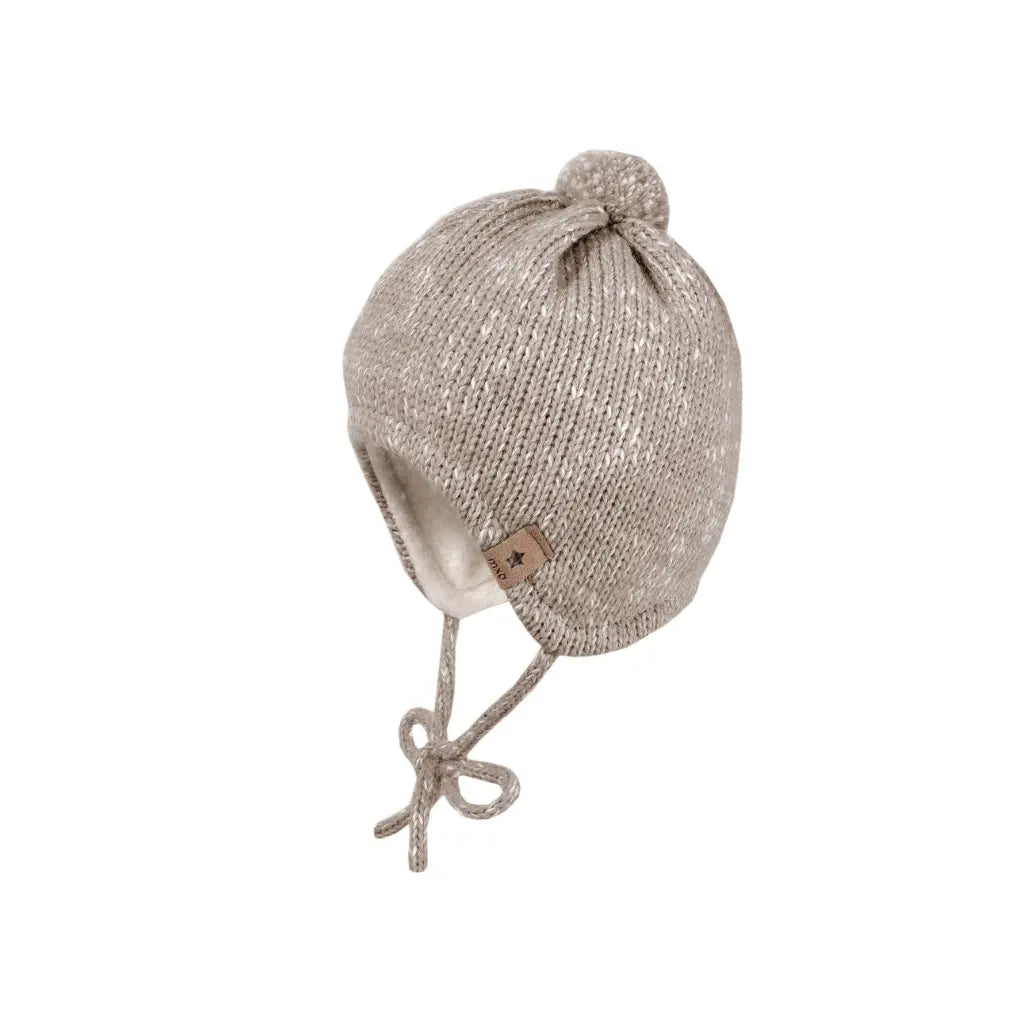 Maximo Muts met oorbescherming fleece in ponpon taupe